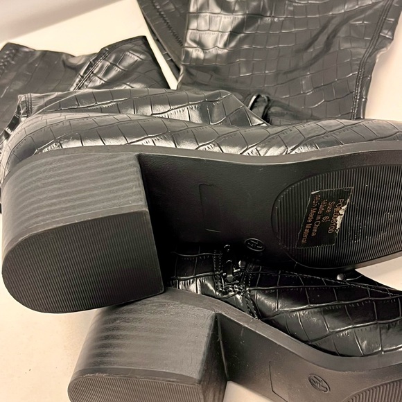 NEW Black Croc-Embossed Over the Knee Boots Size 7.5M - Picture 5 of 9